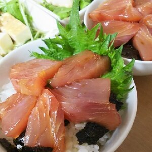 豪華に見えちゃう！まぐろの漬け丼♡